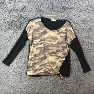 A. gain Shirt Womens Large Camouflage Side Knot Hem Tie Soft Stretchy